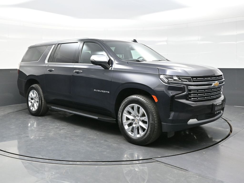 2023 Chevrolet Suburban Premier's photo
