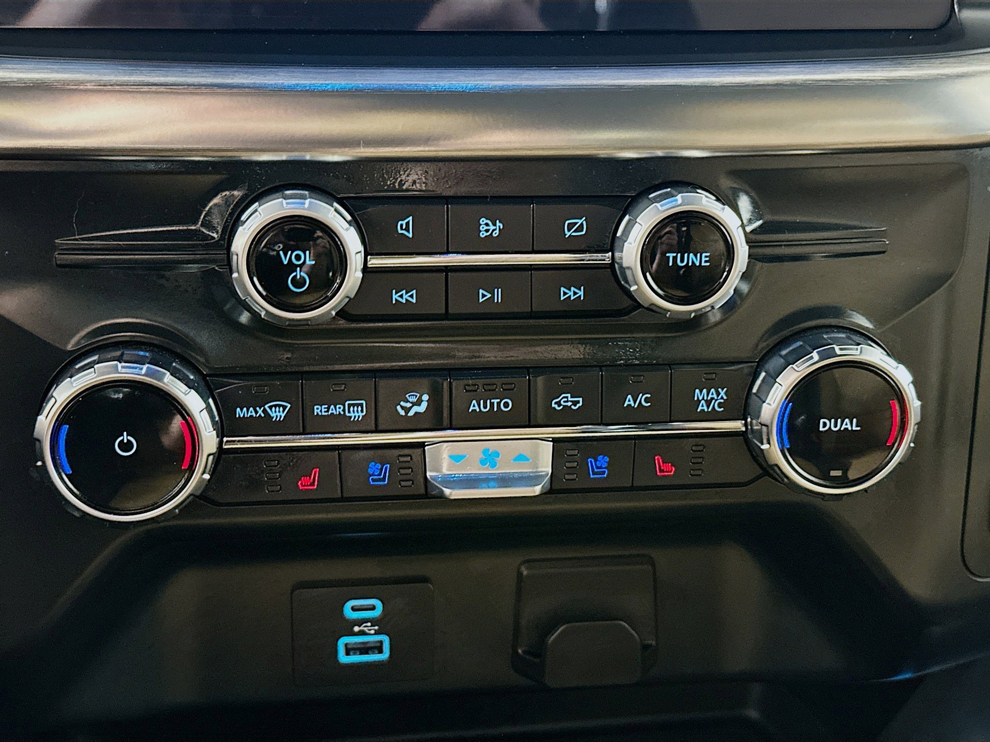 2022 Ford F-150 Lariat photo 13