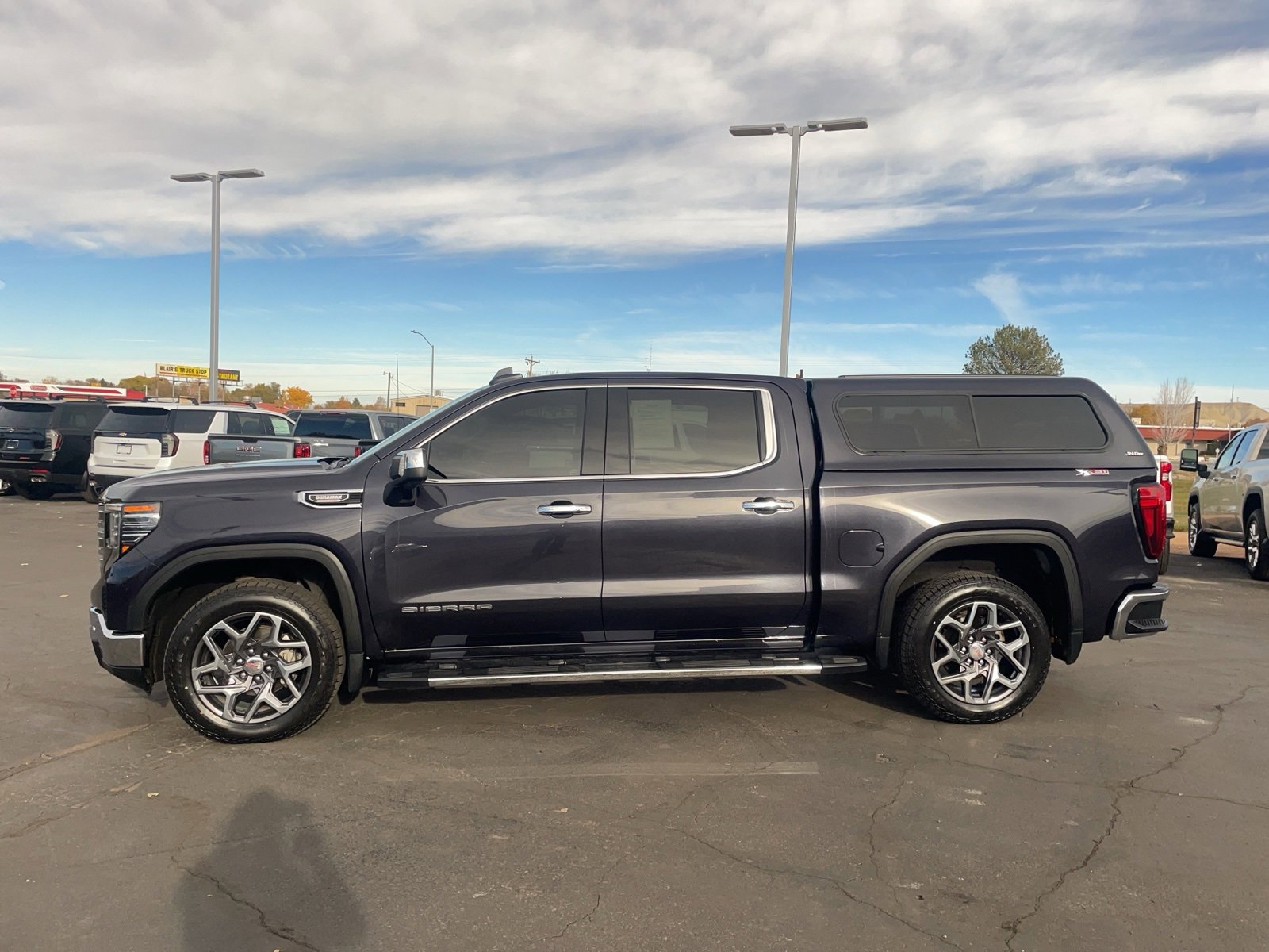 2022 Gmc Sierra 1500 SLT photo 3