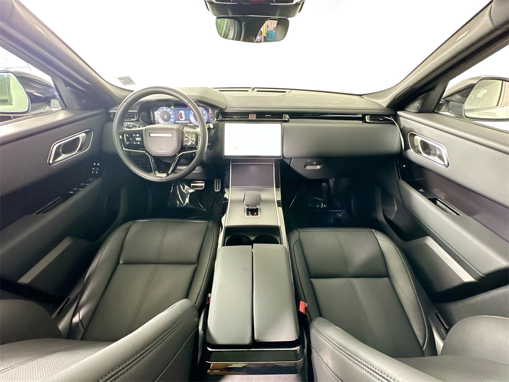 2026 Land Rover Range Rover Velar SE photo 21