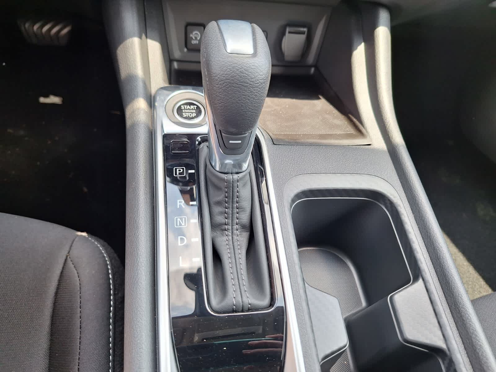 2025 Nissan Sentra SV photo 18