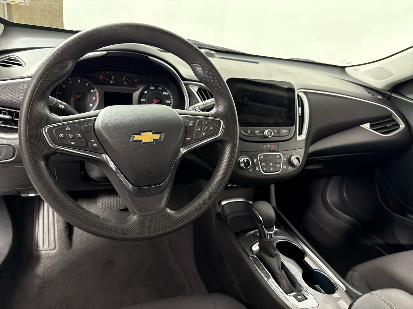 2024 Chevrolet Malibu 1LT photo 14