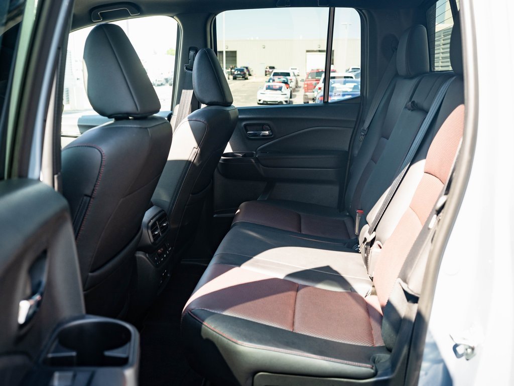2024 Honda Ridgeline Black Edition photo 29