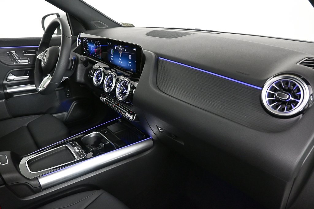 2026 Mercedes Benz GLA 250 photo 18