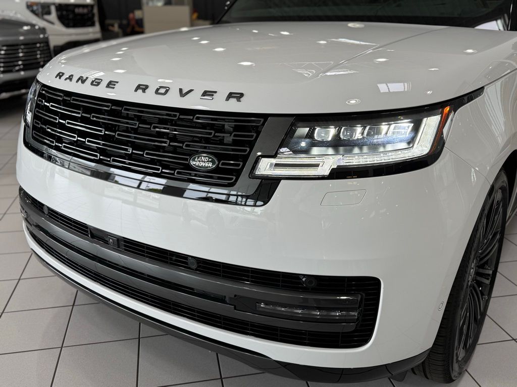 2025 Land Rover Range Rover Autobiography photo 16
