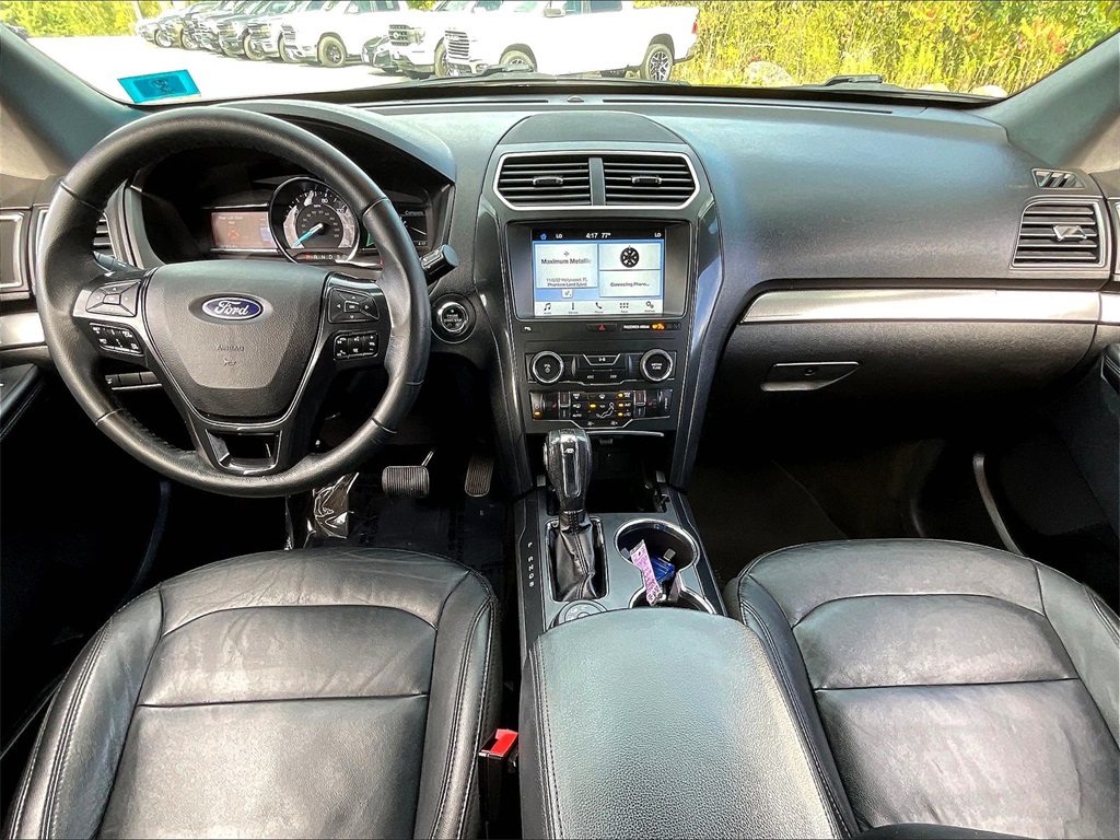 2018 Ford Explorer XLT photo 21