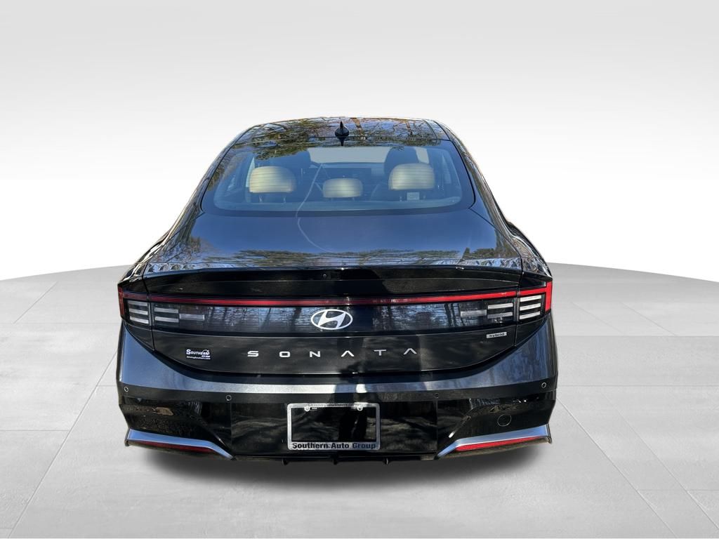 2024 Hyundai Sonata Hybrid Limited photo 4