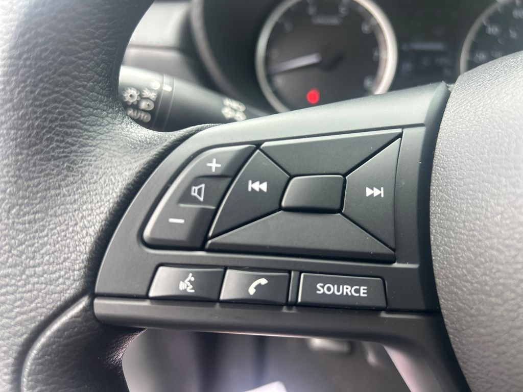 2025 Nissan Versa 1.6 S photo 22