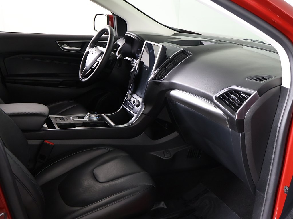 2022 Ford Edge Titanium photo 21