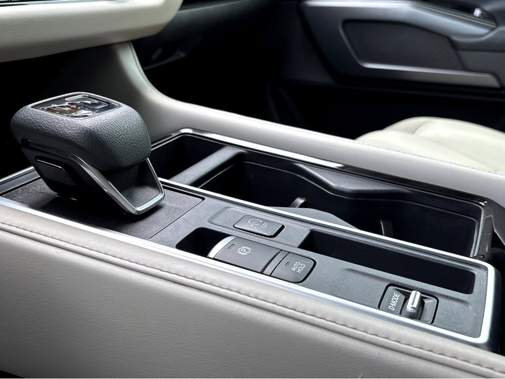 2023 Nissan Pathfinder SL photo 8