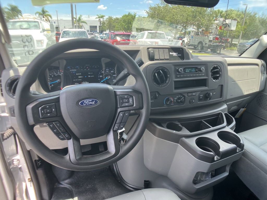 2024 Ford E-450 photo 5