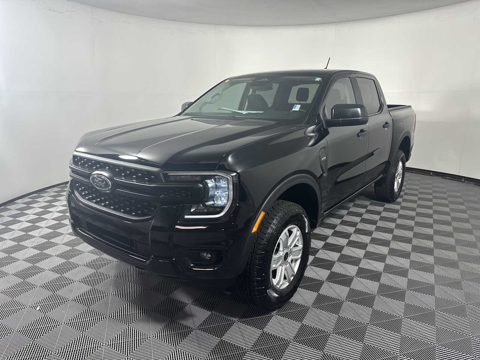 2025 Ford Ranger XL photo 2