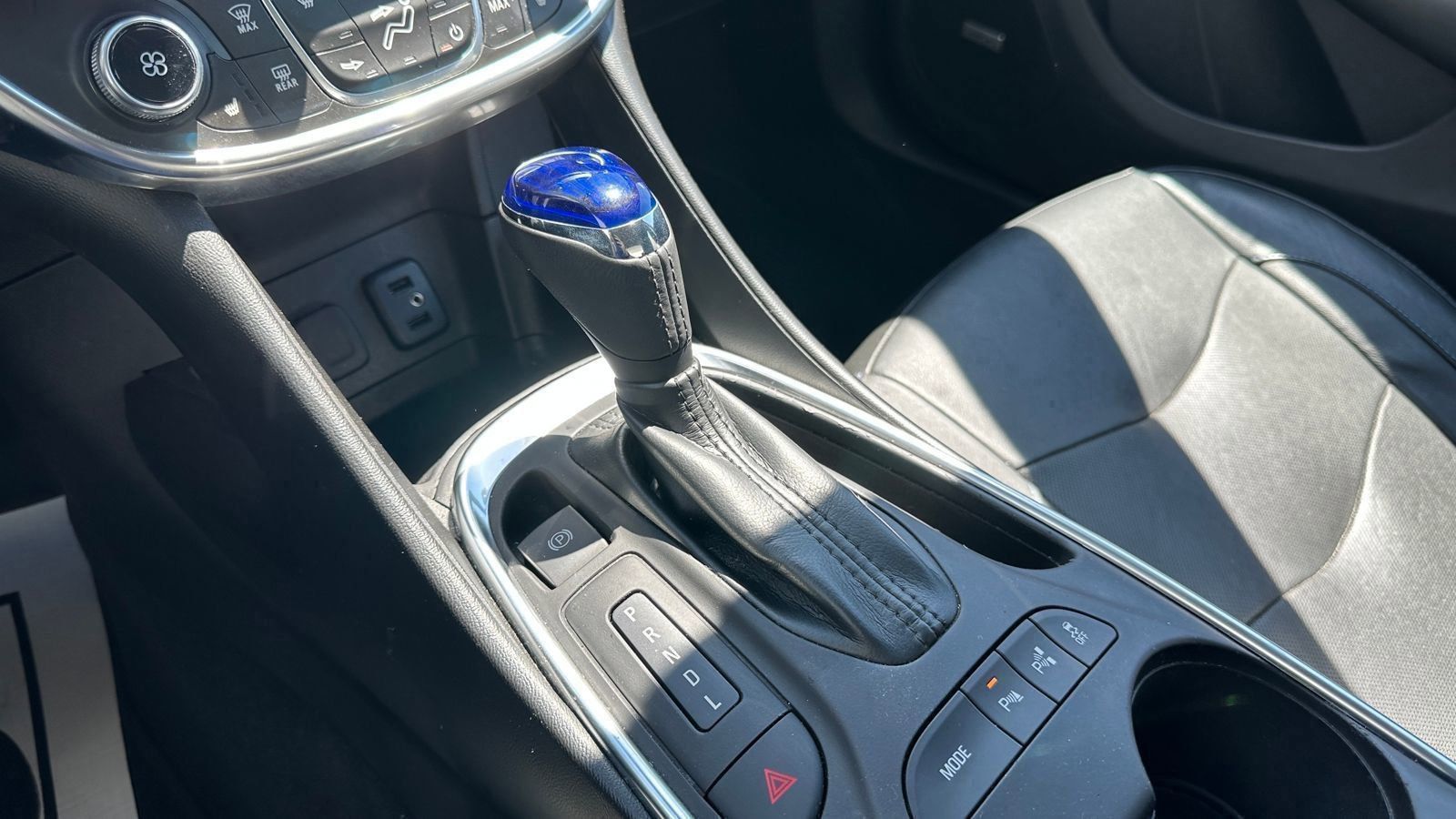 2018 Chevrolet Volt Premier photo 12