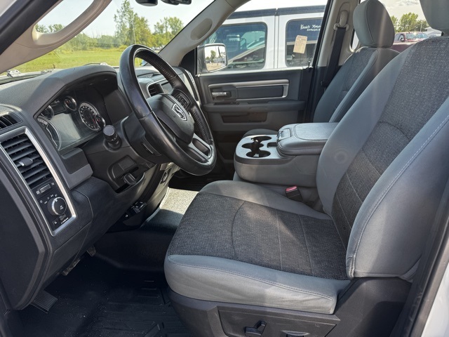 2017 Ram 1500 Big Horn photo 3