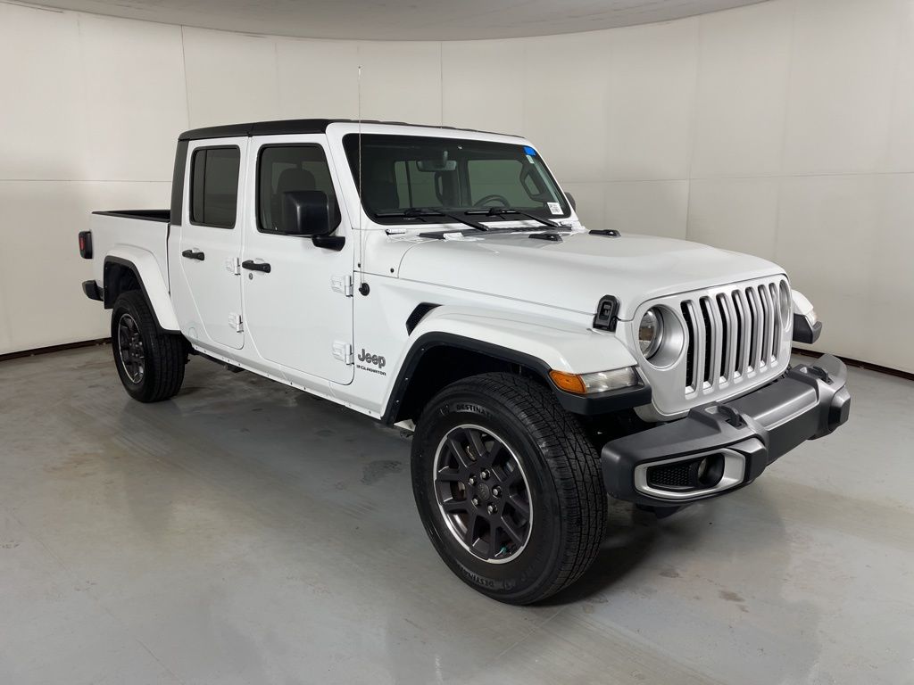 2023 Jeep Gladiator Overland photo 2