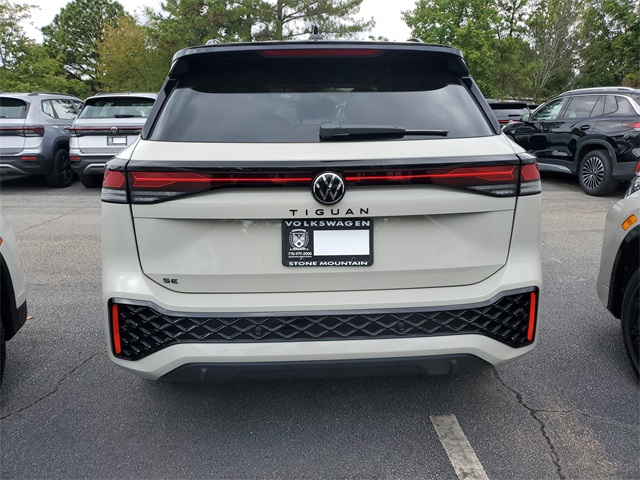 2025 Volkswagen Tiguan SE R-Line Black photo 3