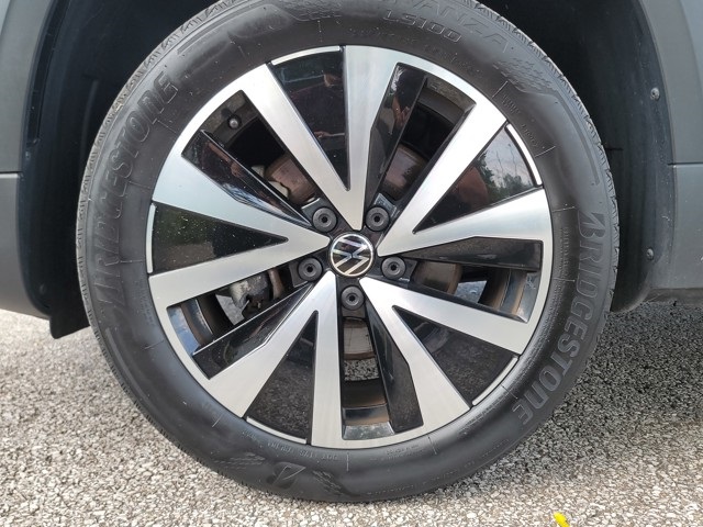 2022 Volkswagen Taos SE photo 7