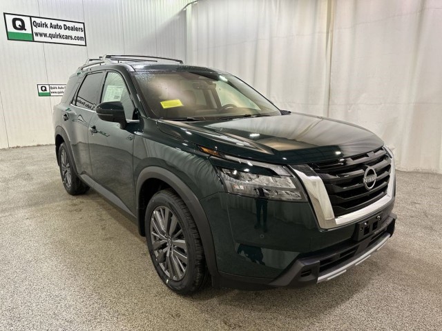 2025 Nissan Pathfinder SL