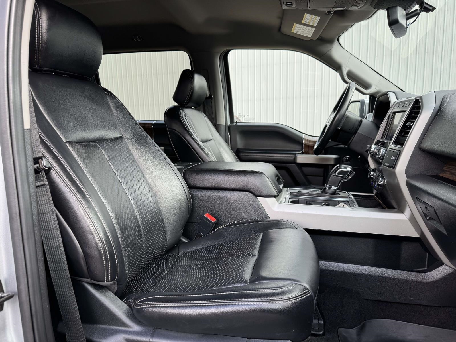2020 Ford F-150 Lariat photo 9