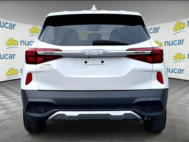 2023 Kia Seltos LX photo 4
