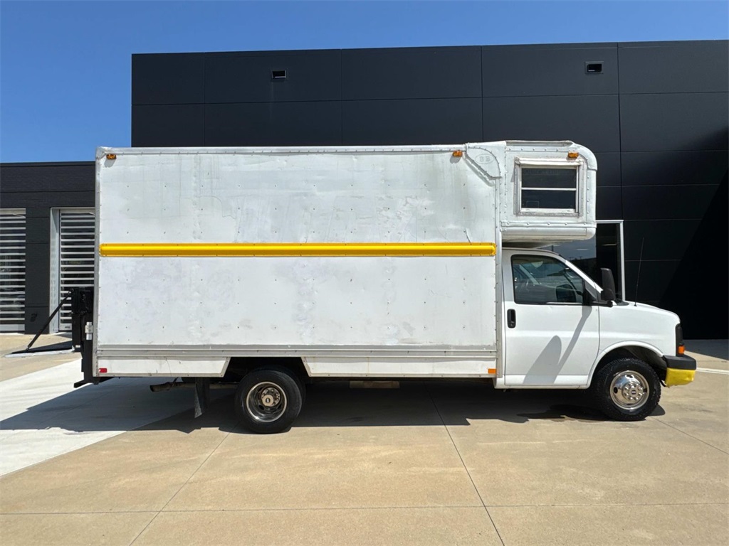 2013 Chevrolet Express 3500 Work Van photo 15