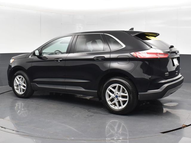 2022 Ford Edge SEL photo 4