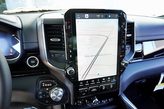 New 2026 Diamond Black Crystal Pearl-Coat Exterior Paint RAM Laramie image 34