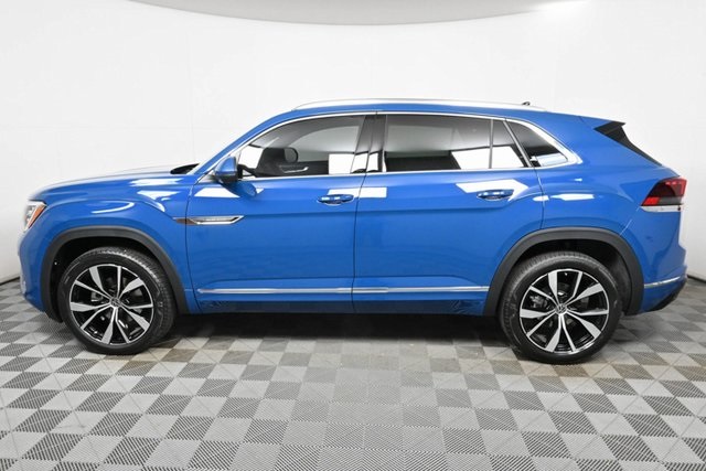 2025 Volkswagen Atlas Cross Sport SEL Premium R-Line photo 2
