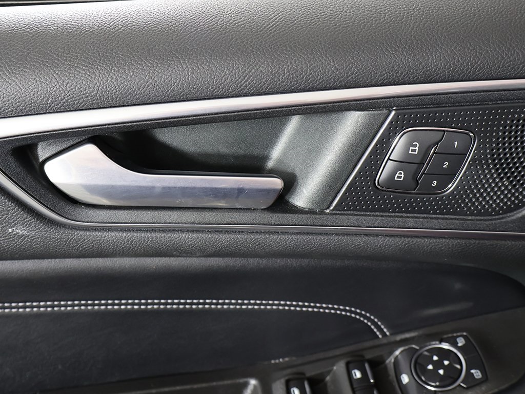 2022 Ford Edge Titanium photo 33