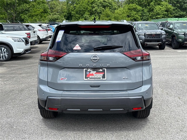 2025 Nissan Rogue SL photo 4