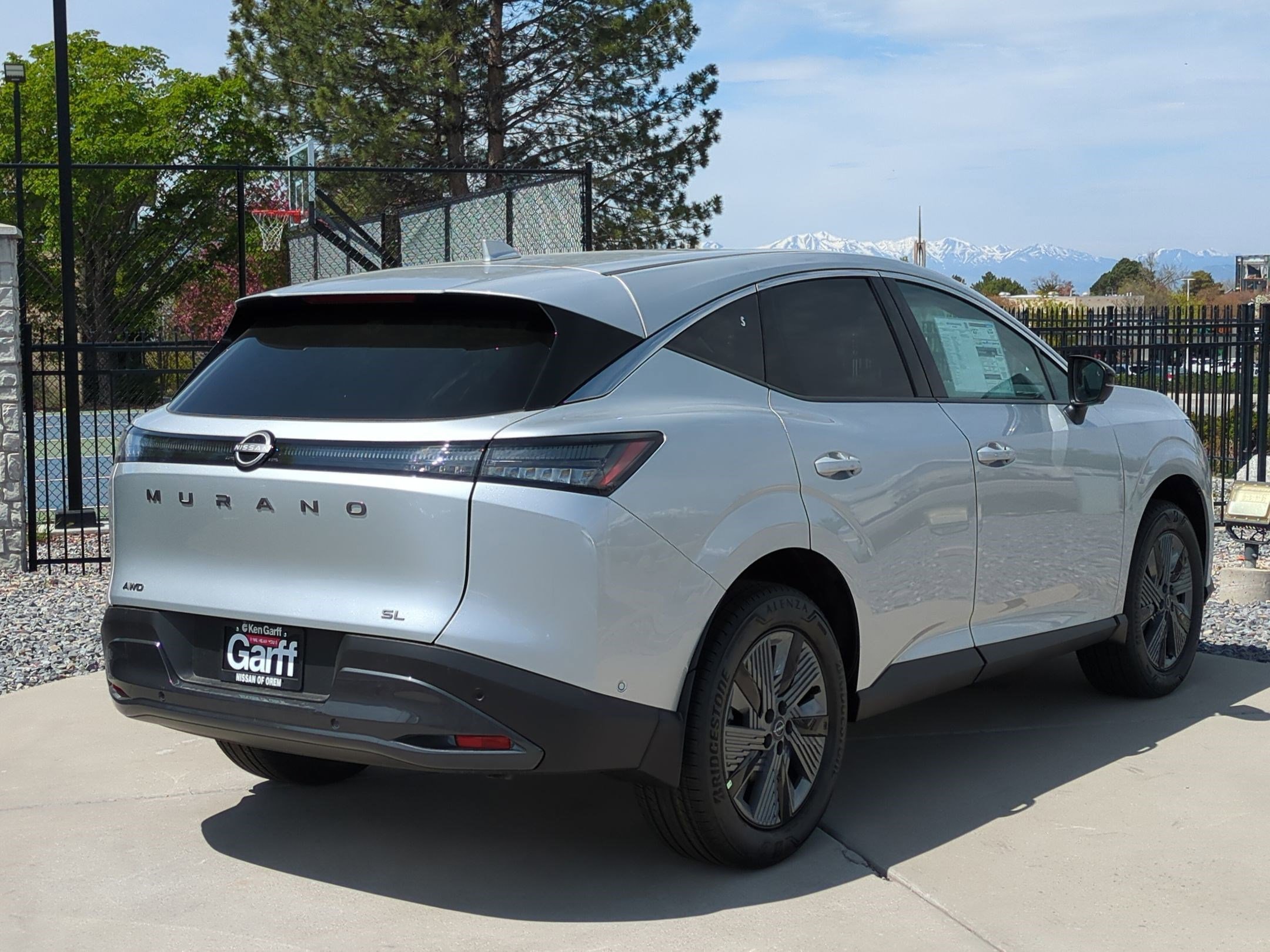 2025 Nissan Murano SL photo 2