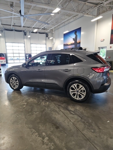 2022 Ford Escape SEL photo 4