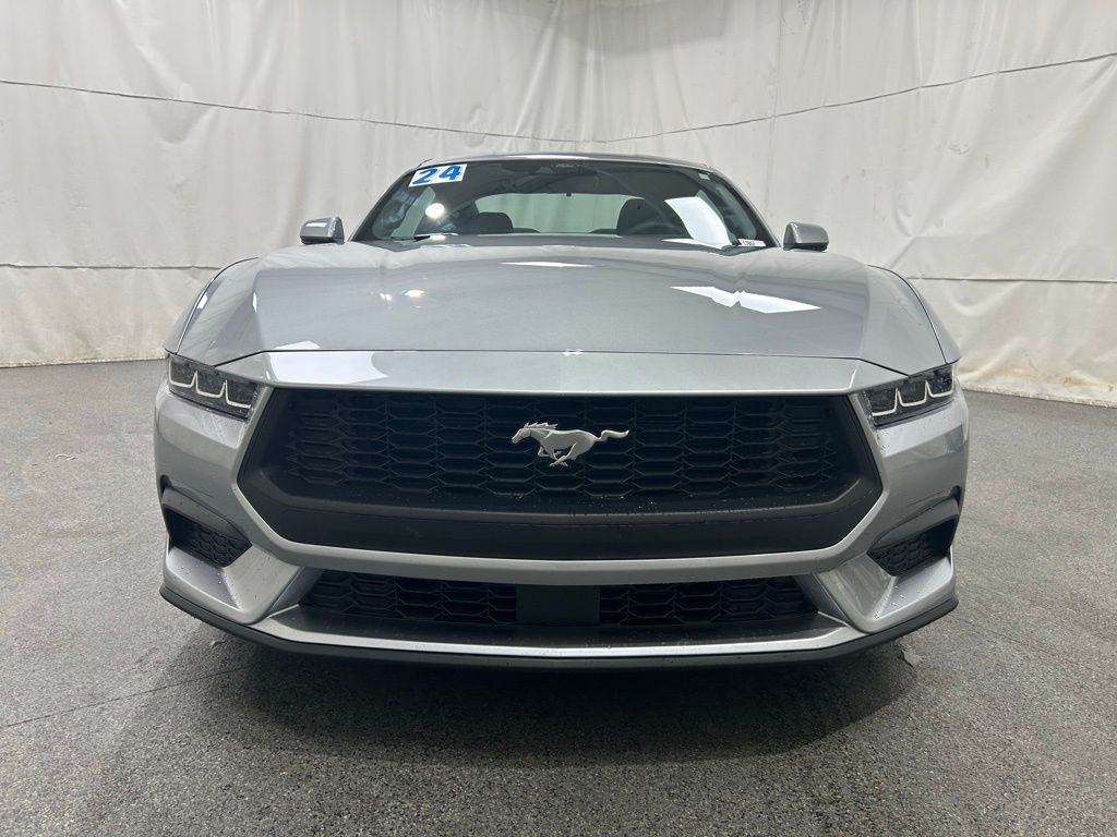 2024 Ford Mustang EcoBoost photo 2