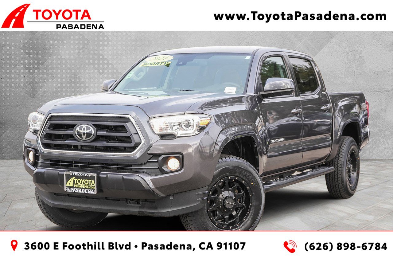 2021 Toyota Tacoma SR5's photo