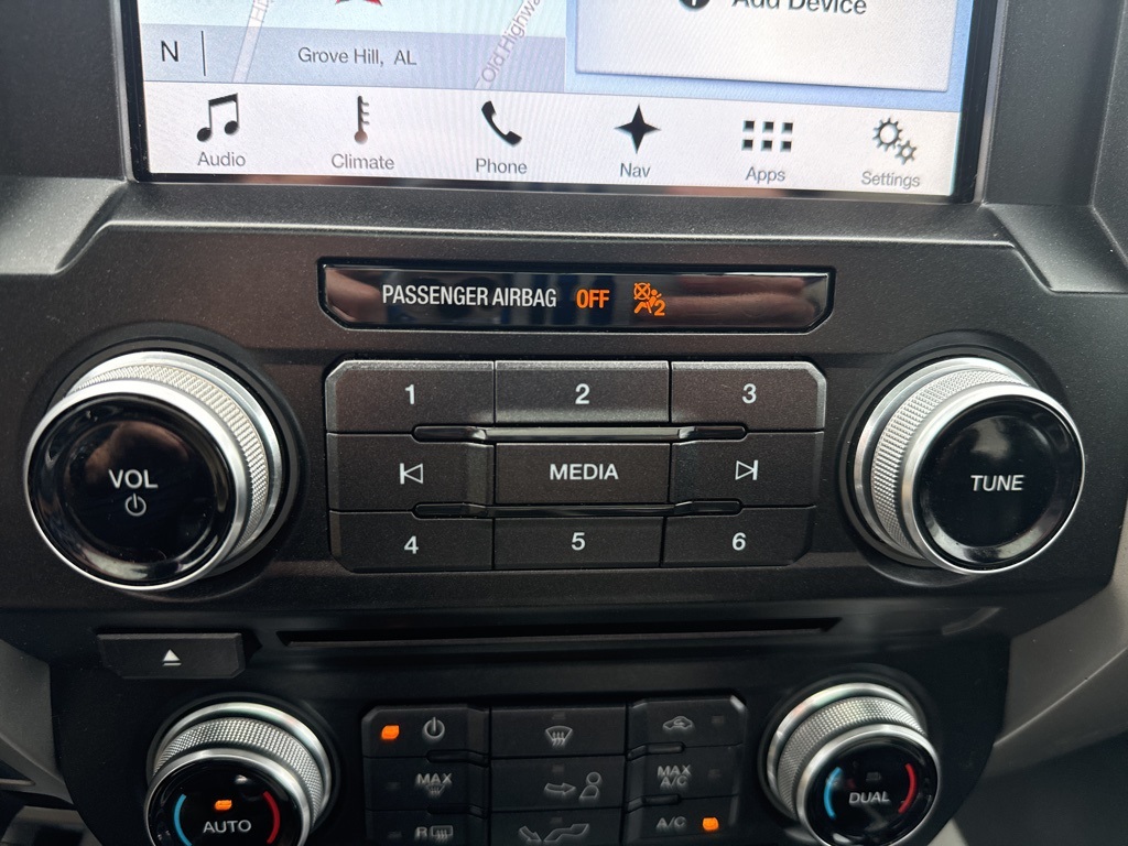 2018 Ford F-150 Lariat FX4 photo 36
