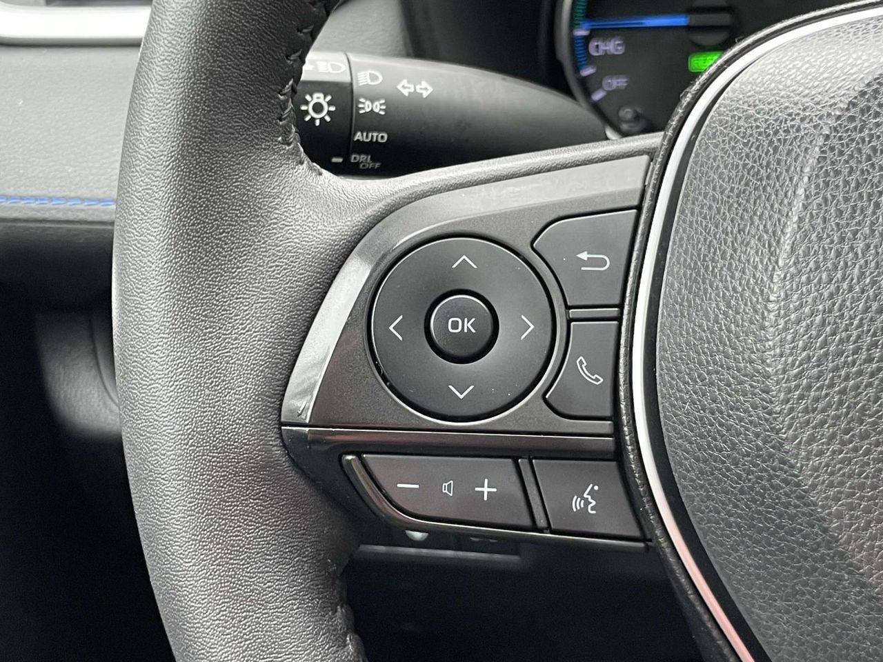 2022 Toyota RAV4 Hybrid SE photo 15
