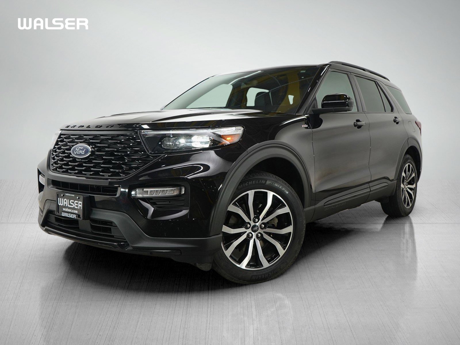 2022 Ford Explorer ST-LINE's photo