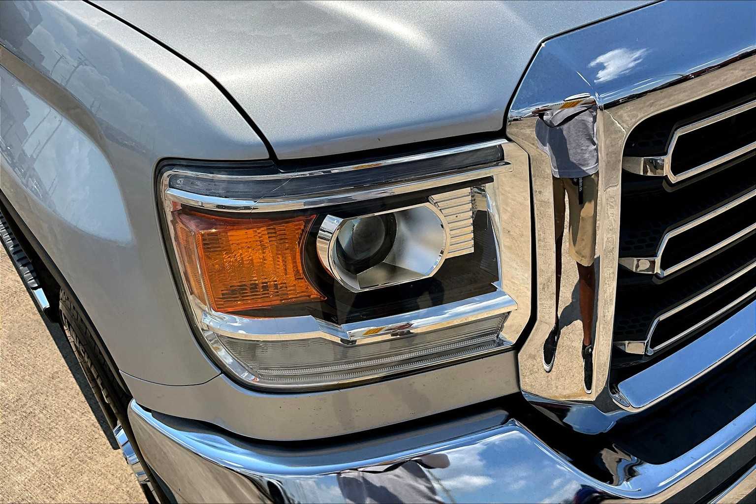 2019 Gmc Sierra HD SLT photo 26
