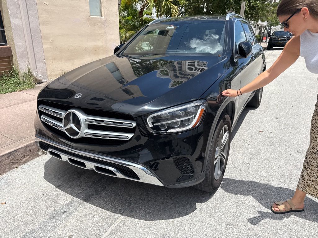 2020 Mercedes Benz GLC 300 4MATIC photo 3
