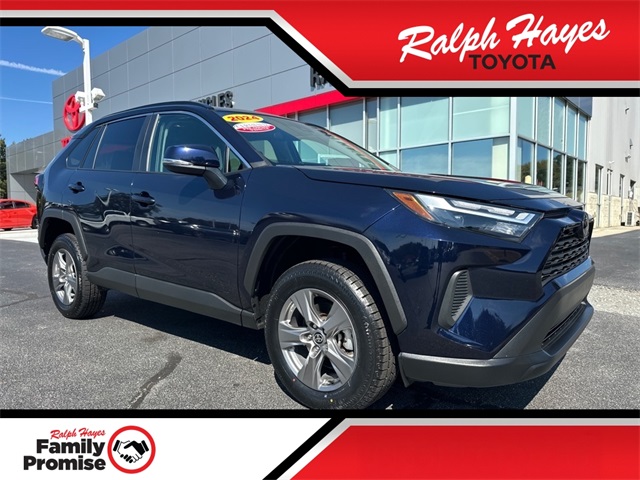 2024 Toyota RAV4 XLE's photo