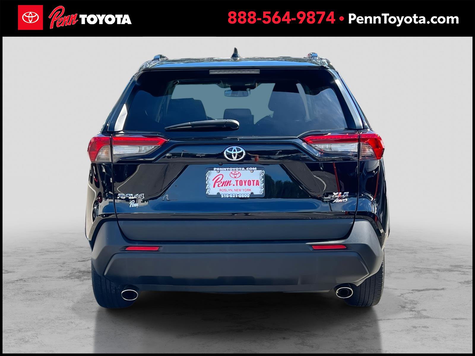 2023 Toyota RAV4 XLE photo 3