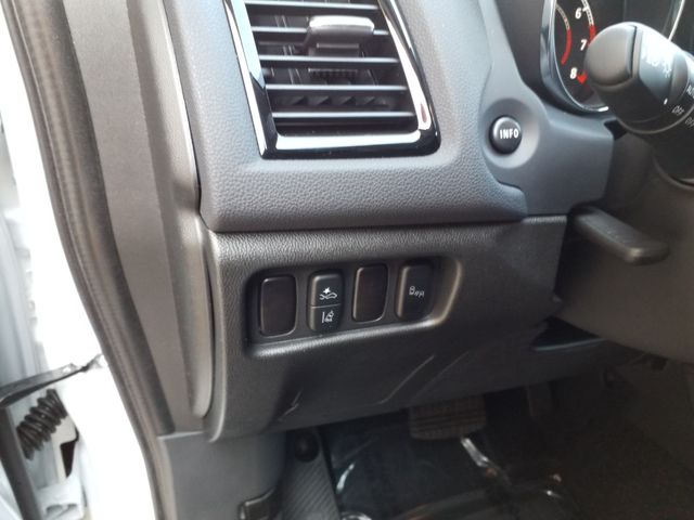 2025 Mitsubishi Outlander Sport SE photo 12
