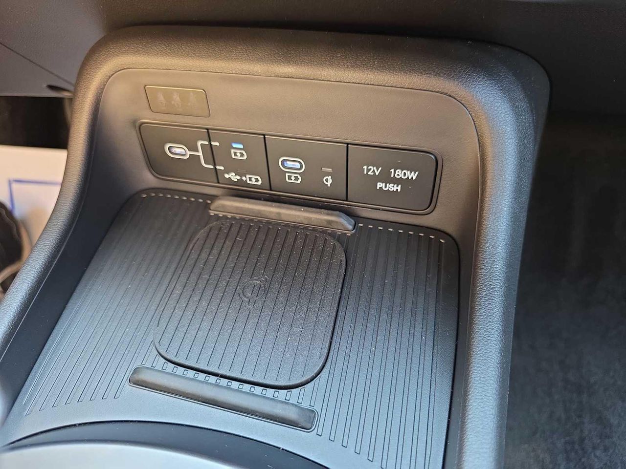2026 Hyundai Kona SEL photo 11