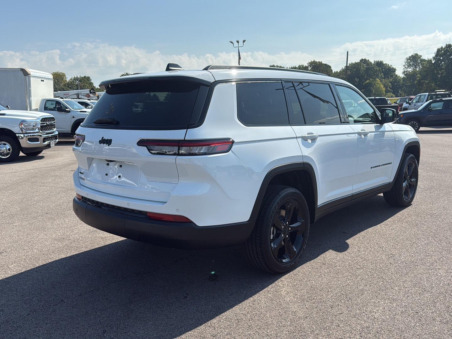 2025 Jeep Grand Cherokee Altitude X photo 18