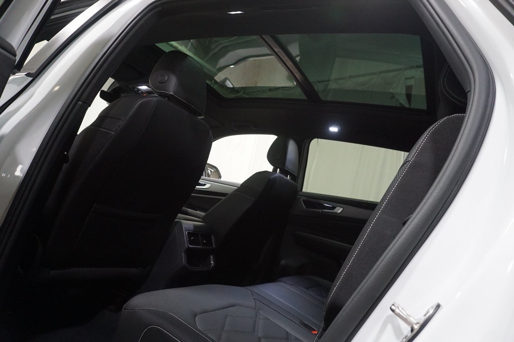 2025 Volkswagen Atlas Cross Sport SE Technology photo 30