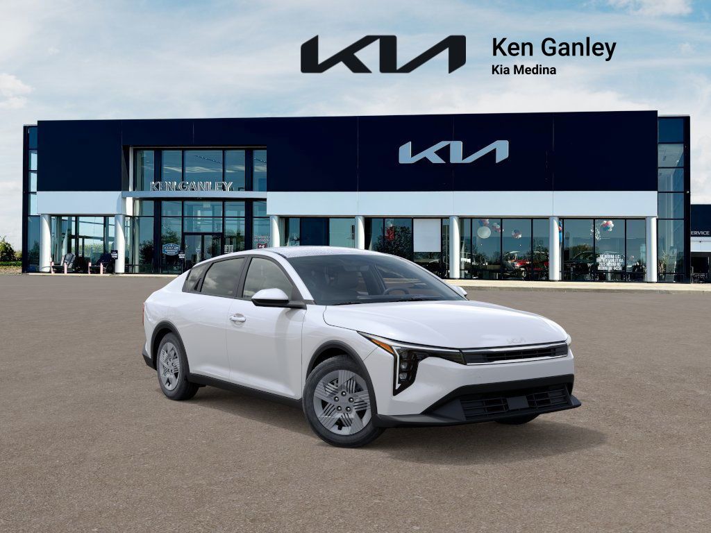 2025 Kia K4 LX photo 5