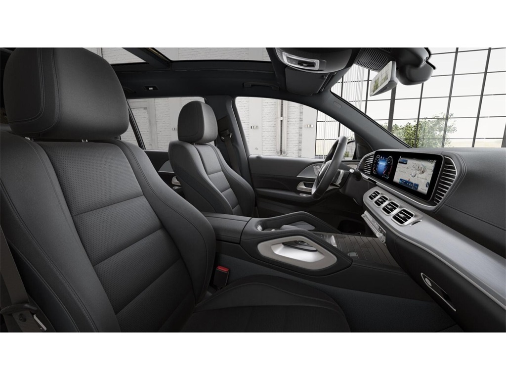 2025 Mercedes Benz GLS 450 4MATIC photo 4