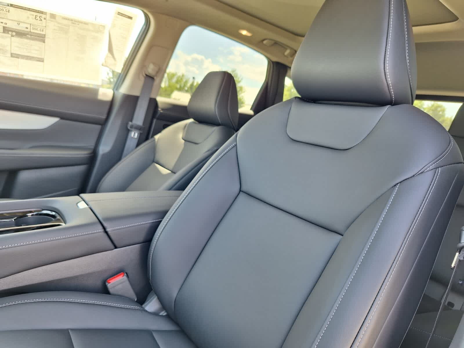2025 Nissan Murano SL photo 11
