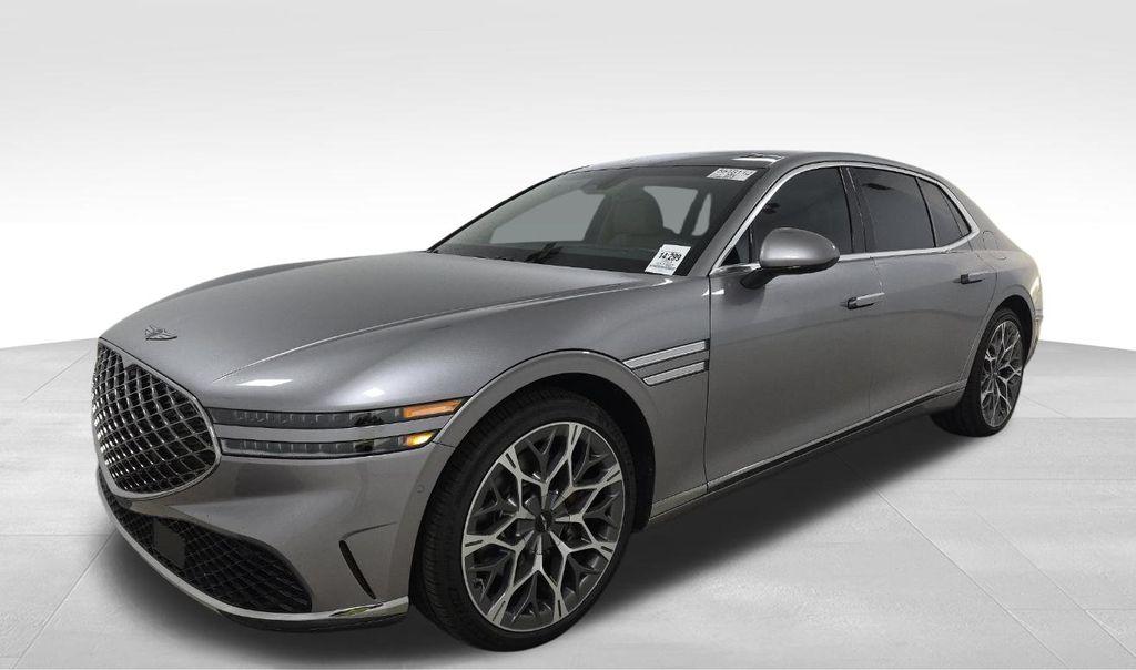 2025 Genesis G90 Base's photo