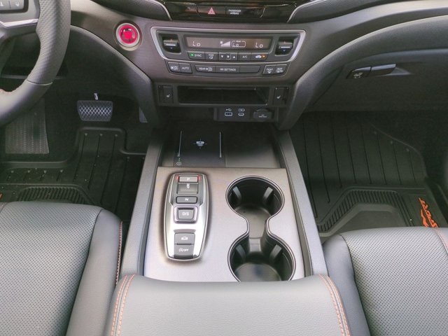 2025 Honda Ridgeline TrailSport photo 10